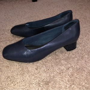 Trotters Lola Shoe Navy